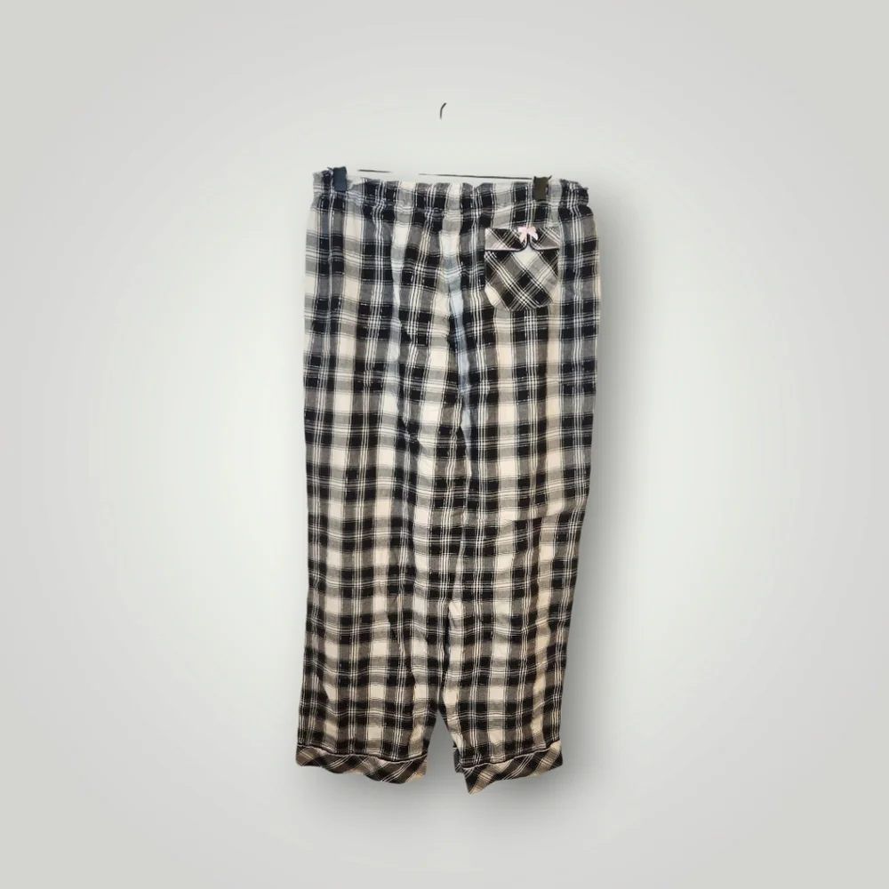 Victoria Secret Plaid Black and White women 2 piece Pajamas size M